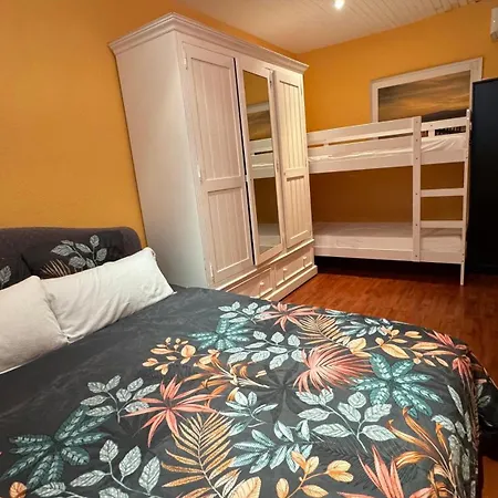 Monaco Central Duplex, 8 Sleeps Bnbrickeys
